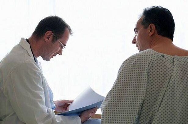 medicul prescrie pacientului medicamente pentru prostatita